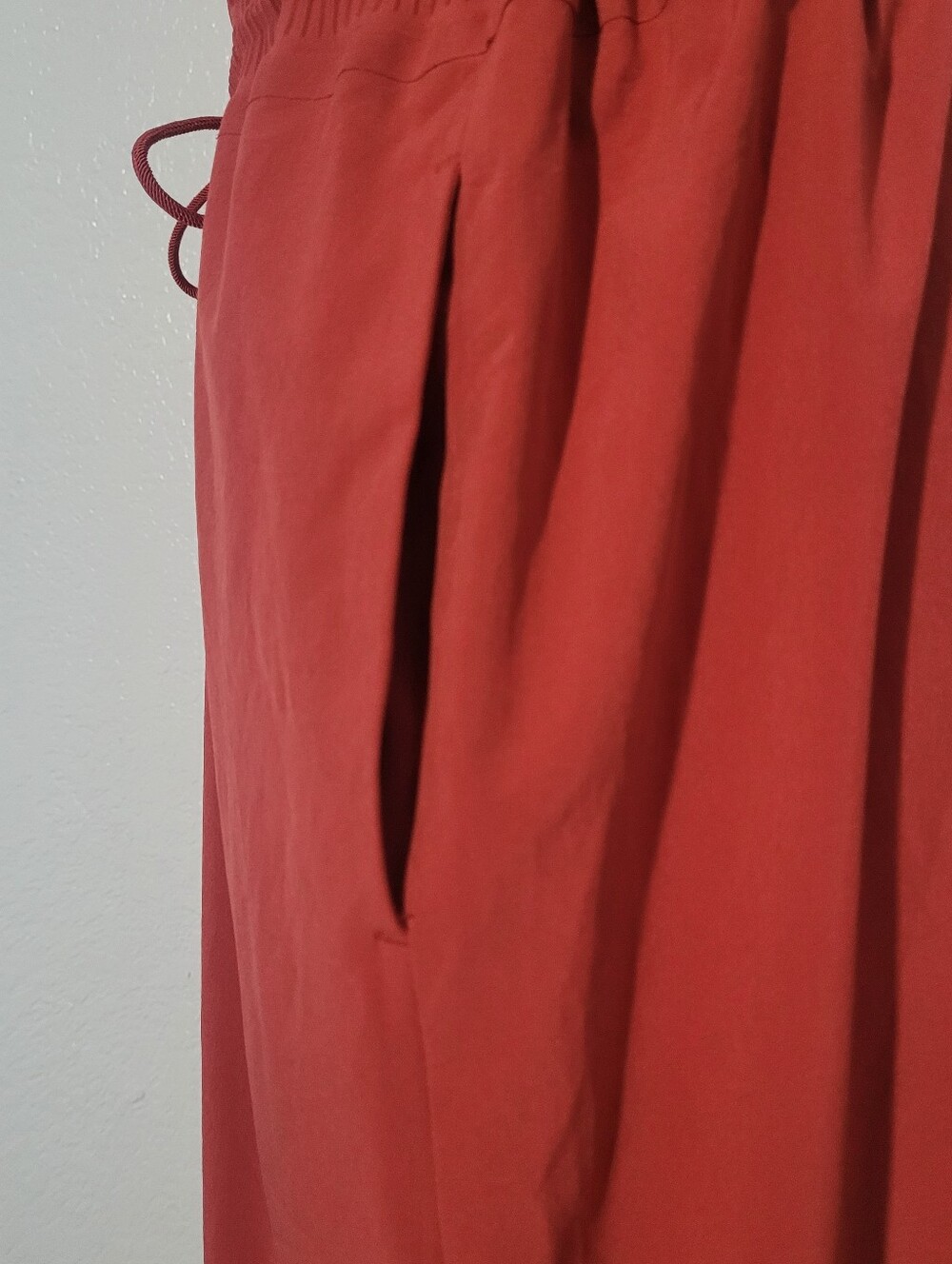 Athleta Savannah Jumpsuit V-Neck Wide Leg Featherweight Stretch Currant Size 12 - Picture 6 of 13